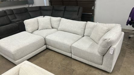 Sectional Sofa - Delivery/Financing Available