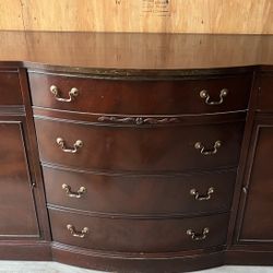 Retro-Chic Drexel Heritage Mahogany Sideboard – Vintage Statement Piece