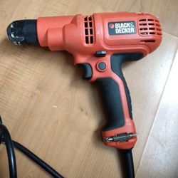 Black & Decker DR260B 5.2-Amp 120 Volts 3/8-Inch Drill/Driver