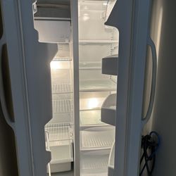 GE Refrigerator GSS25JFMC