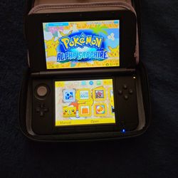 Nintendo 3Ds XL (Games And Charger Included)