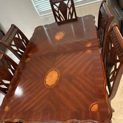 6 Chairs With Dinner Table 