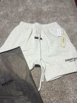 Light oatmeal essential shorts