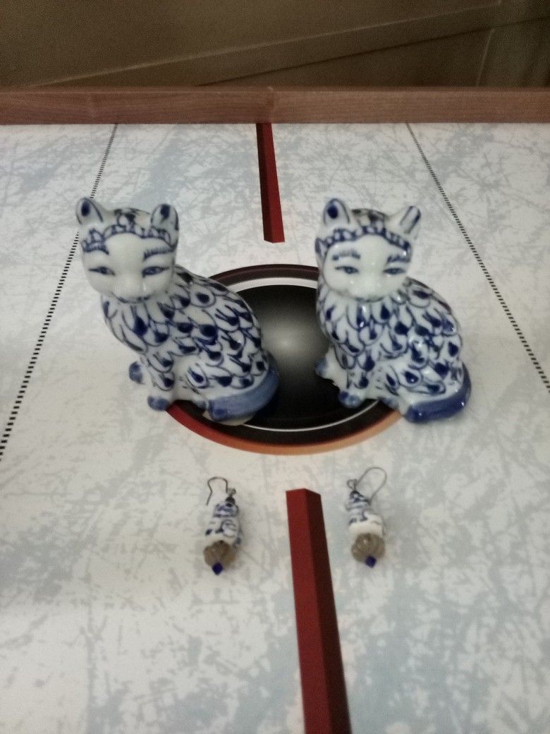 Vintage Blue And White Porcelain Chinese Kitty's And Vintage Blue And White Porcelain Earrings