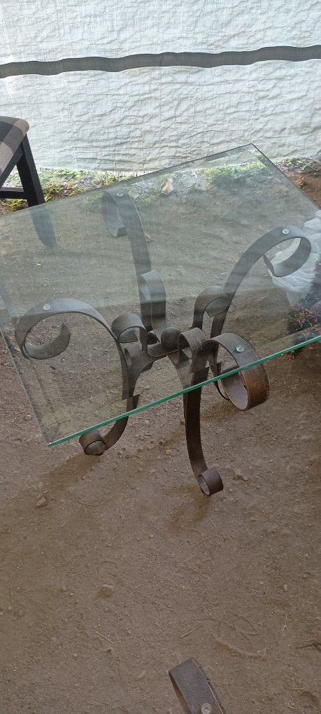 Coffee Table With 2 End Tables