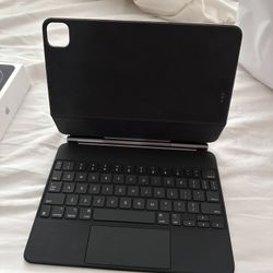 iPad Magic Keyboard 