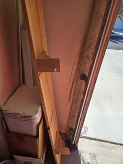 Free Scrap wood (shelf)