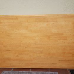 SOLID WOOD TABLE W/ LEGS