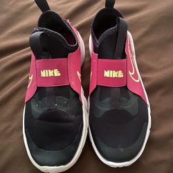 Girls size 3Y Nikes in Great shape-$10