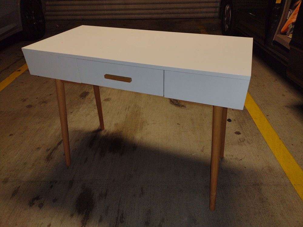 Desk Or Dressing Table With Drawer