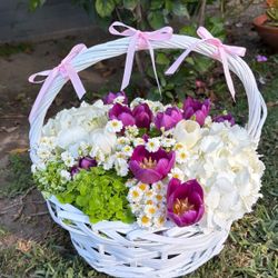 Mother’s day floral basket (white basket, blooms)