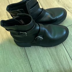 Girls Boots Size 5