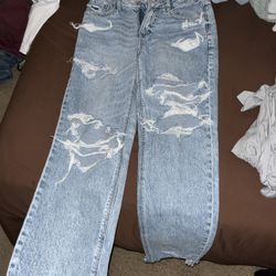 American Eagle Mom Jeans 