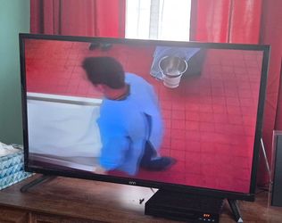 ONN 30IN TV WITH REMOTE
