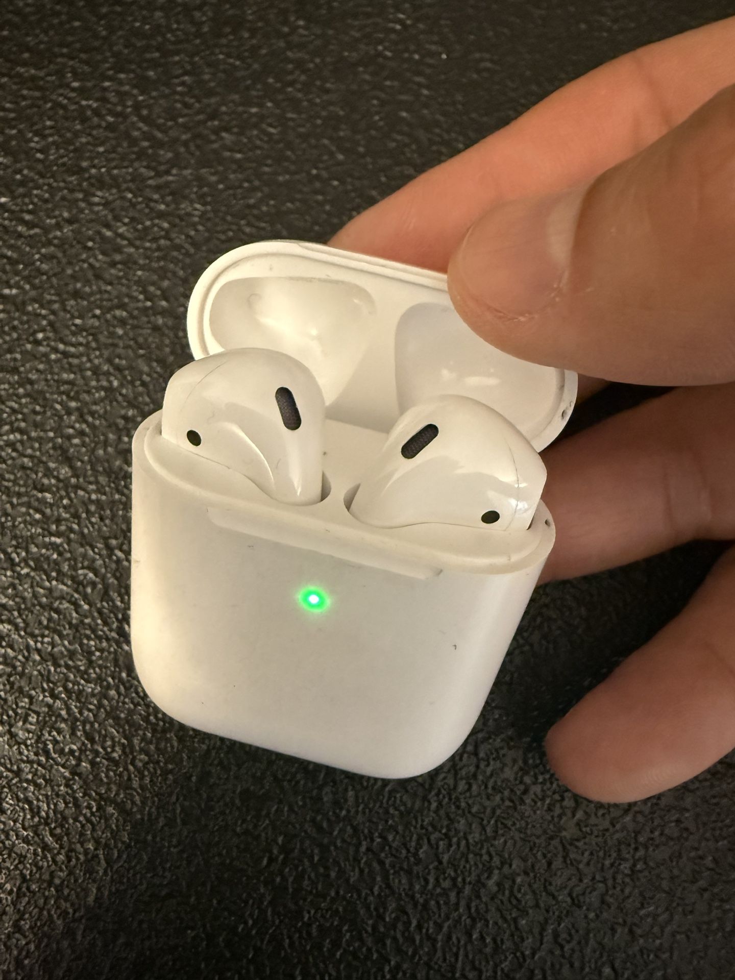 AirPods