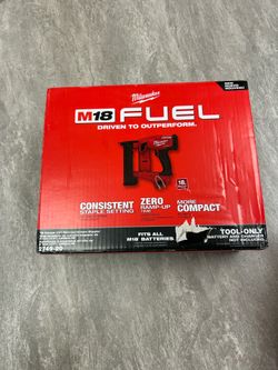 Milwaukee M18 Fuel 18 gauge 1/4” Narrow Crown Stapler