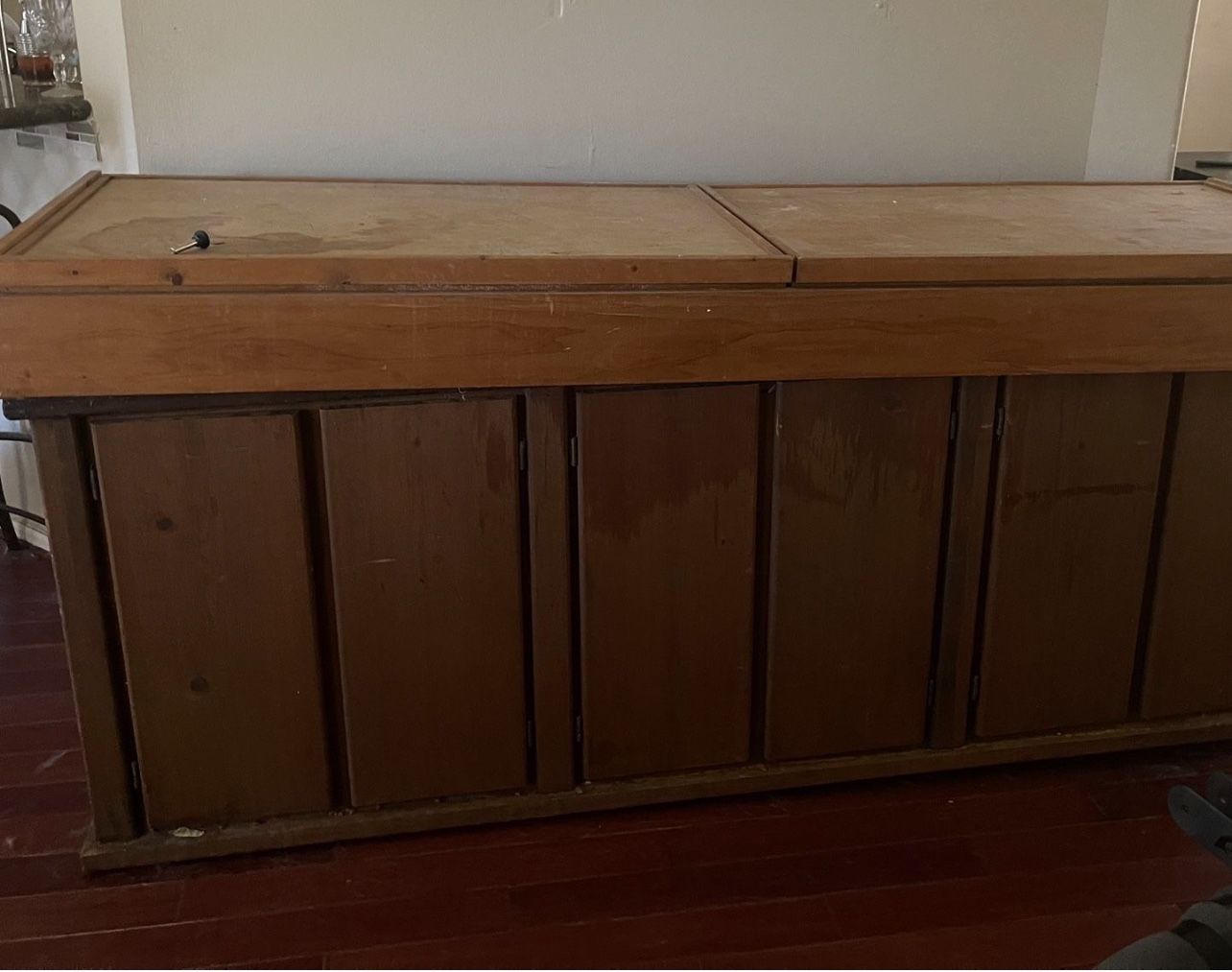 Fish Tank Stand. Fits 220 Gallon Tank