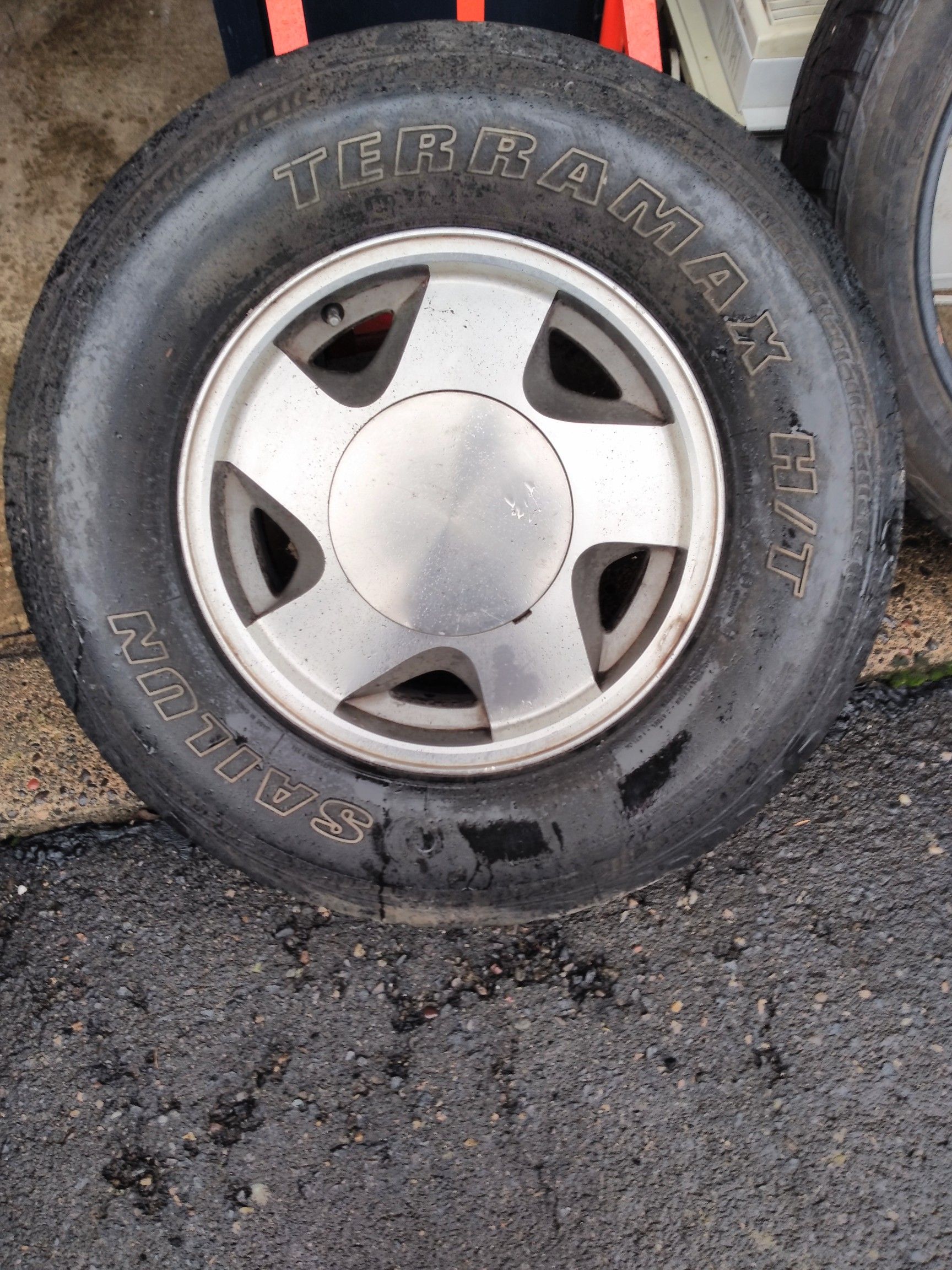Chevy truck, and Tahoe and Suburban rims
