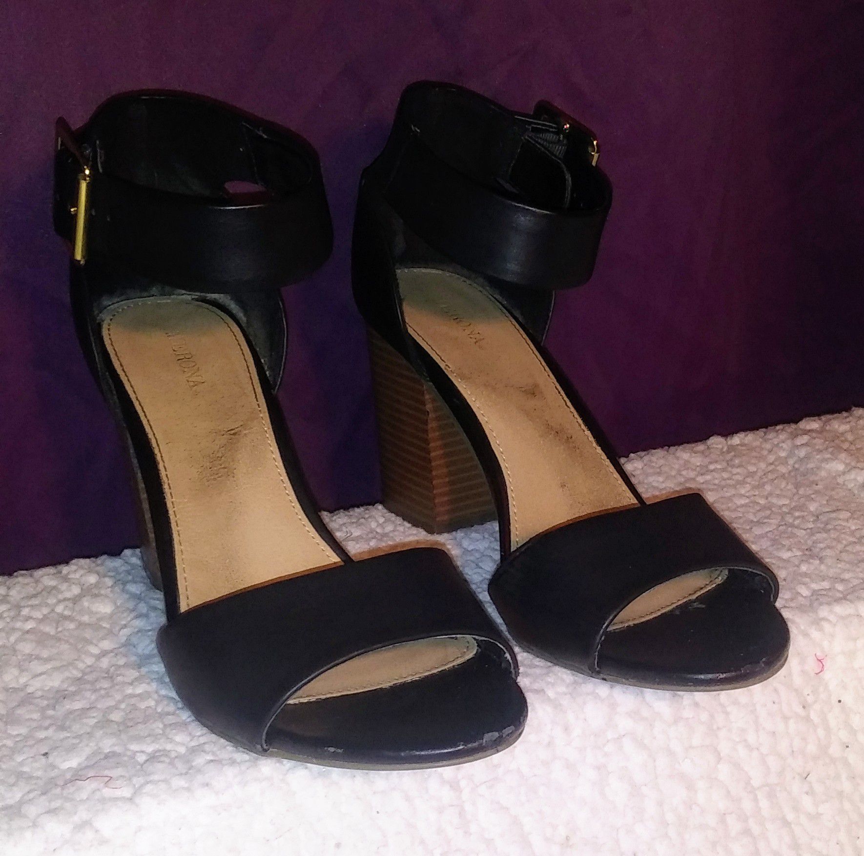 Women's Black Leather High Heel Shoes. 9 1/2