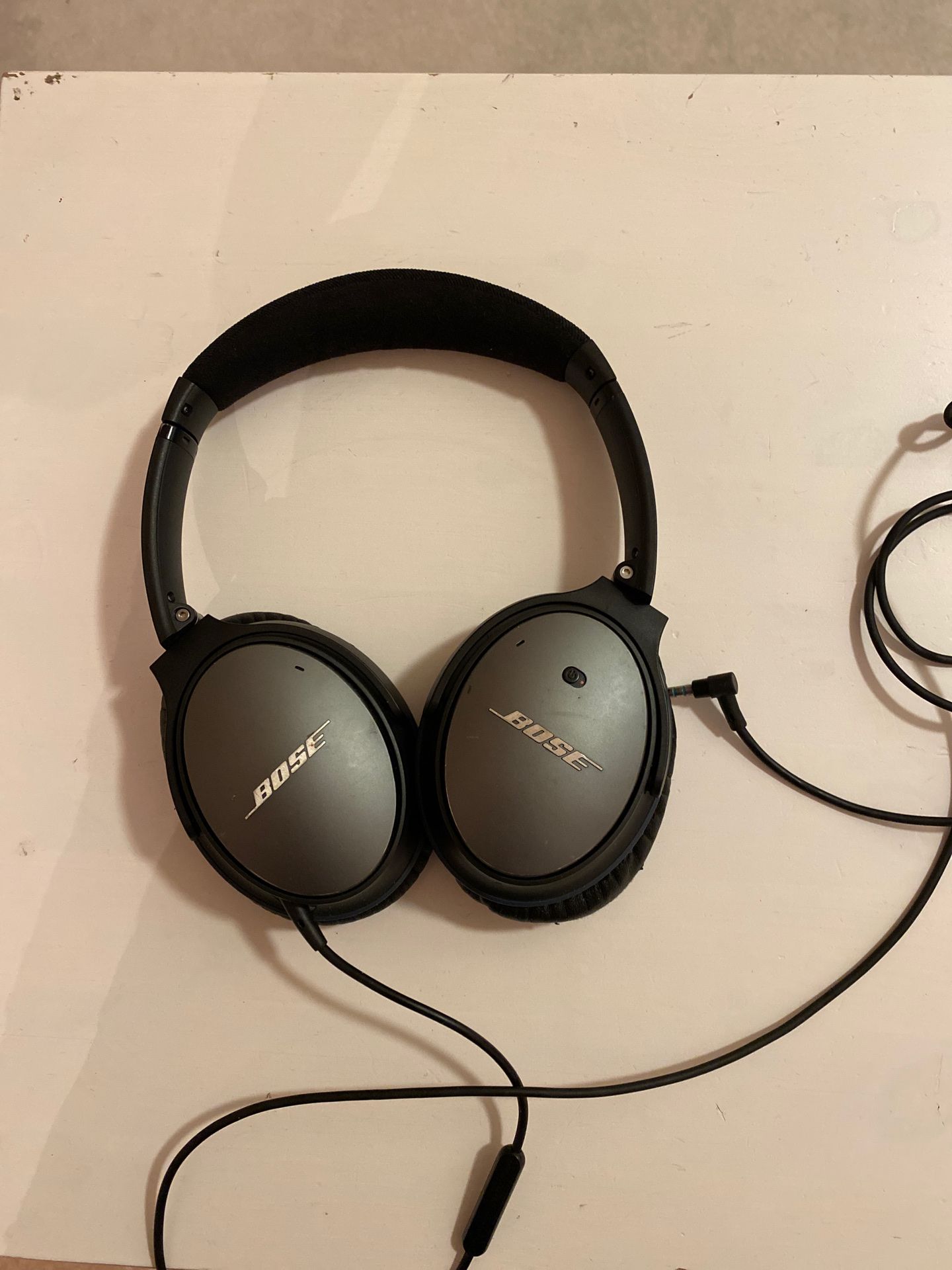 Bose headphones - noise cancellation