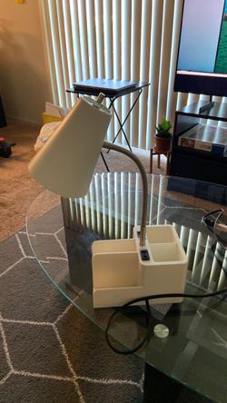 Desk lamp