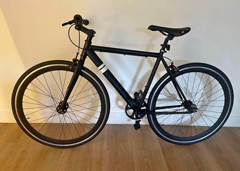 Black Solé Bike