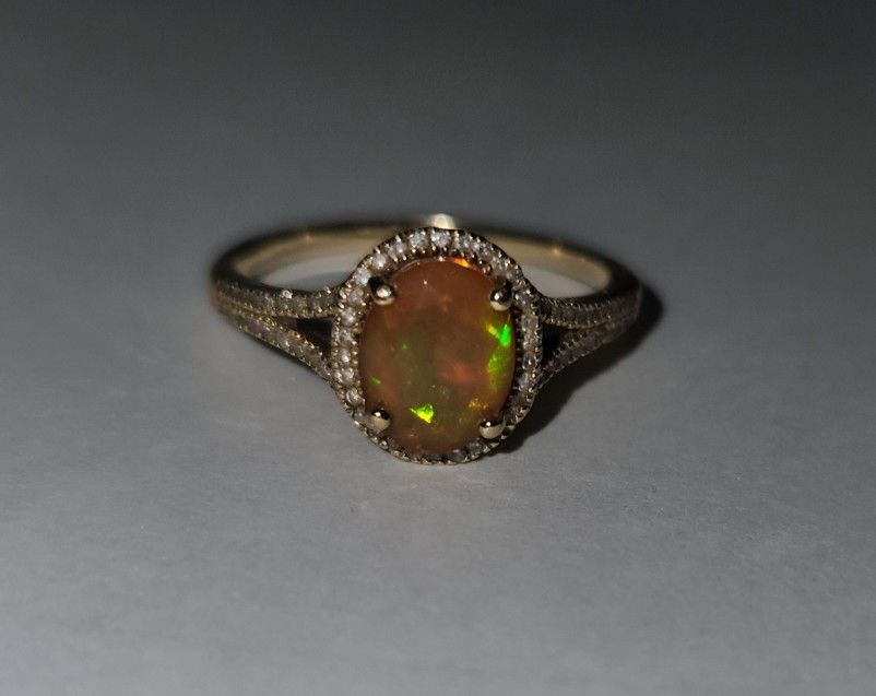 Opal Stone In Gold Ring