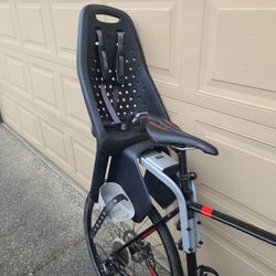 Thule Yepp Maxi Easyfit child bike seat. 
Like NEW