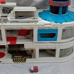 1995 MICRO MACHINES GAS STATION