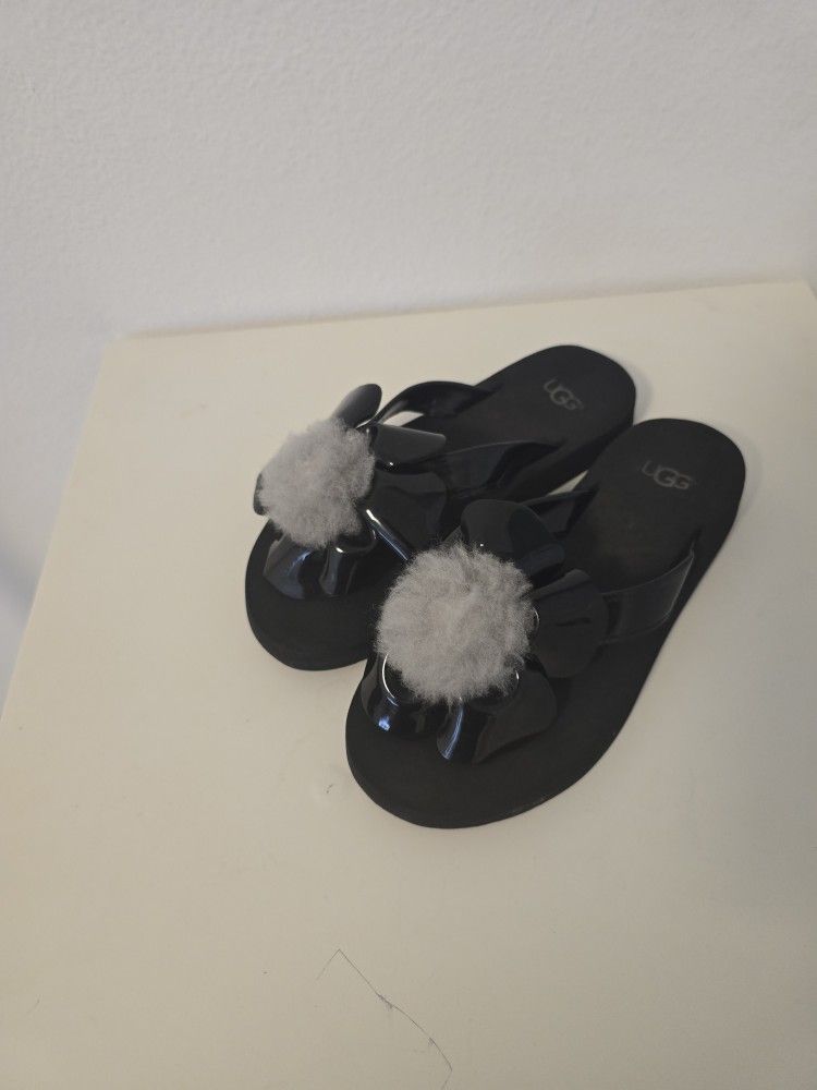 Ugg Girls Size 13