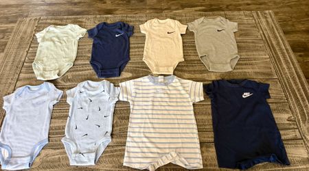 Baby Nike Lot (8) Pieces Size 3 Months