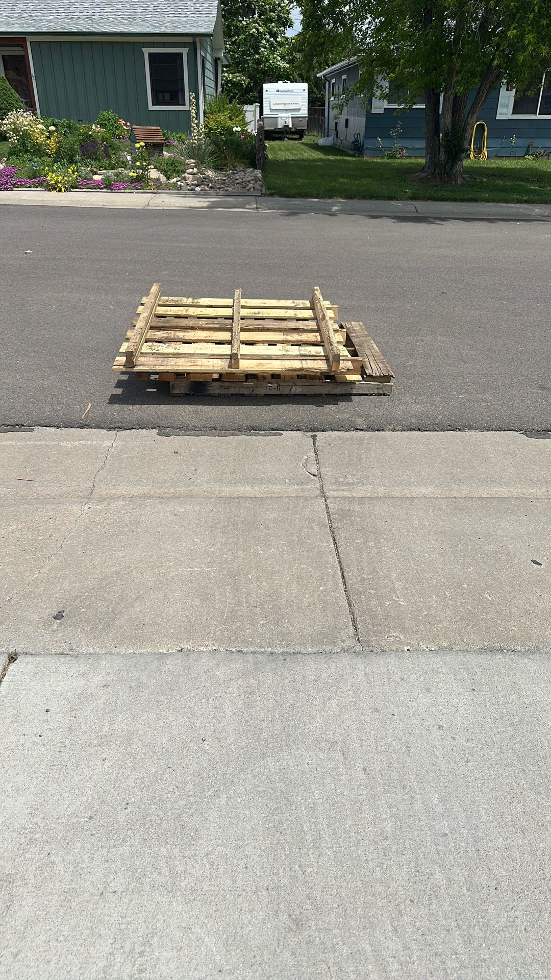 Pallets Free On The Street