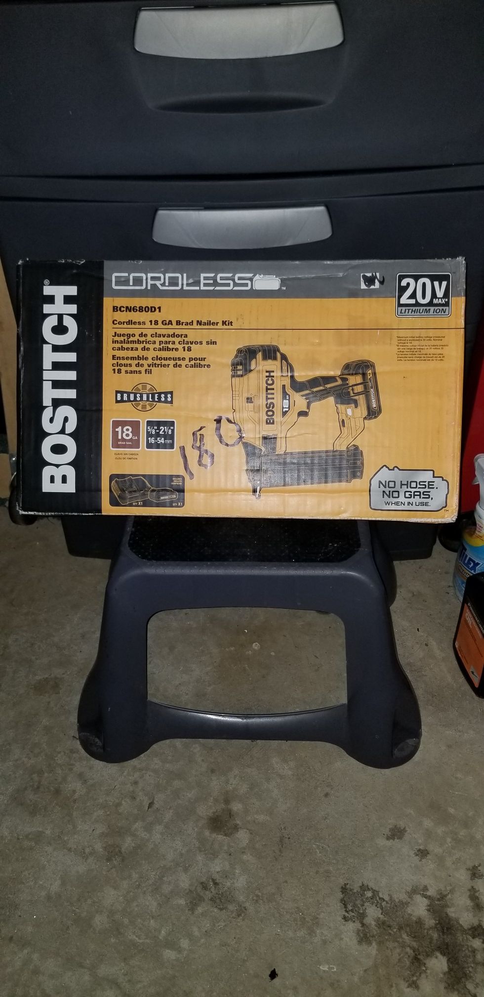 Bostitch cordless 18 gauge nailer kit