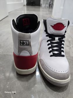 Jordan Retro SE 2 Nina Chanel Abney