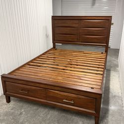 Queen size set bedroom