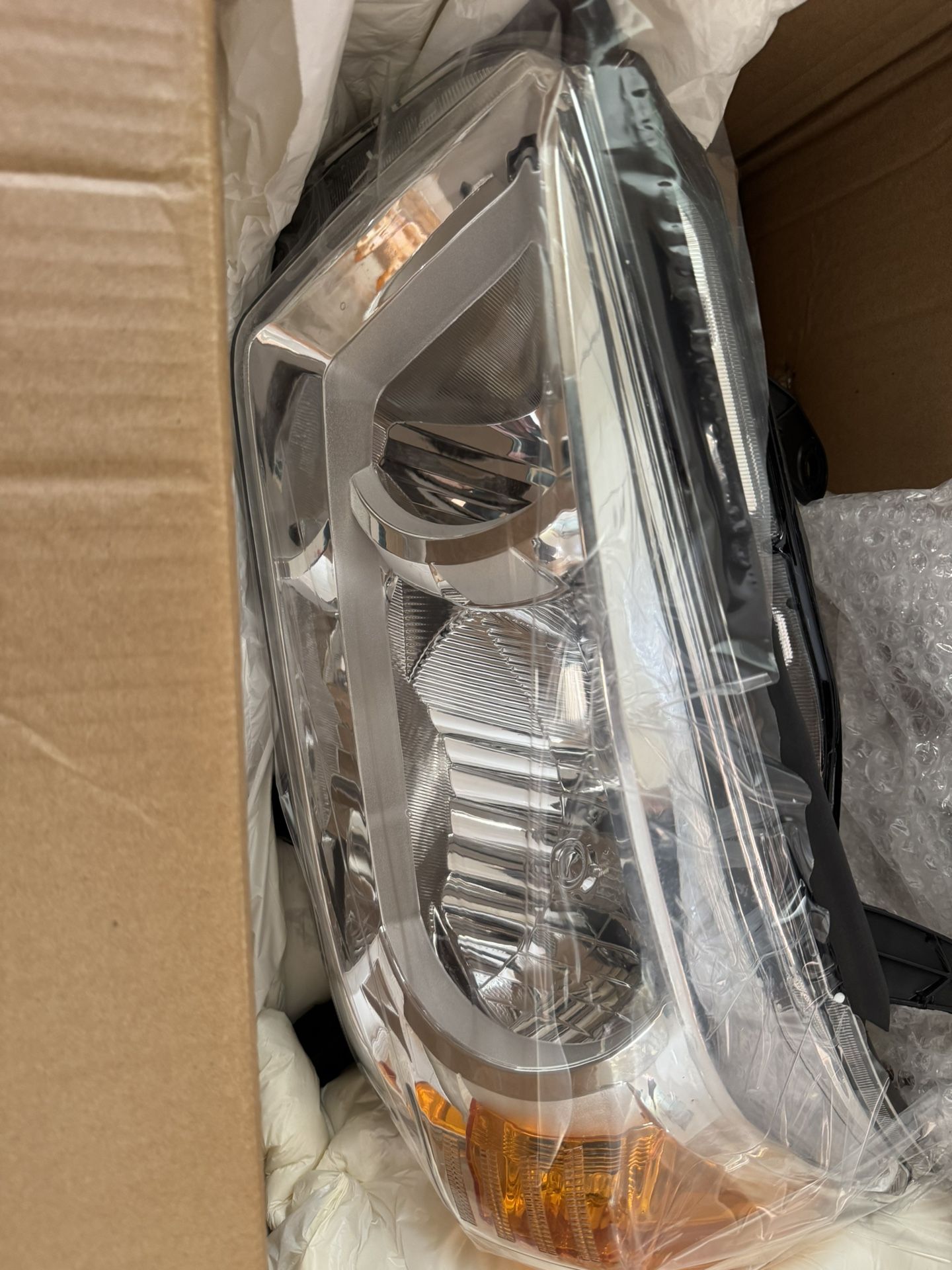 2010-2013 Toyota 4Runner Driver Side Headlight