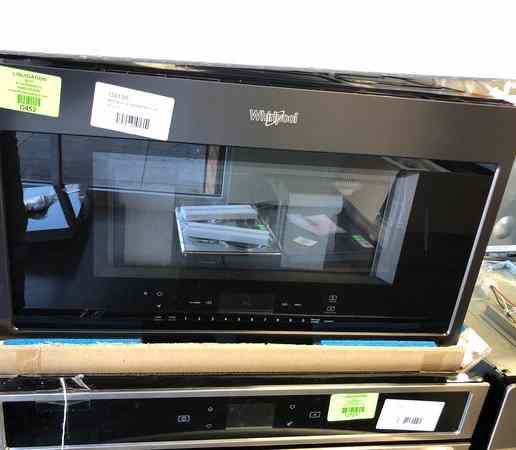 Brand New Whirlpool 1.9 cu. ft. Smart Over the Range Convection Microwave in Fingerprint Resistant Black Stainless P Z Q