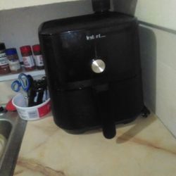 Air fryer Brand New Asking 40 But Will Take 30