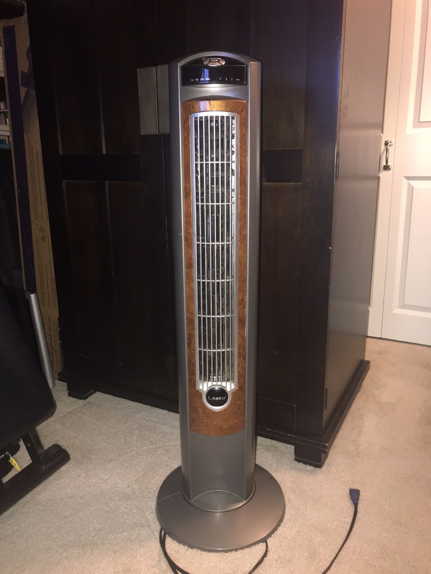 42" Oscillating Tower Fan