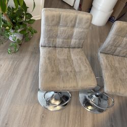 Bar Stools with Back