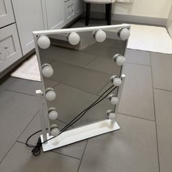 16 Bulb Vanity Mirror 