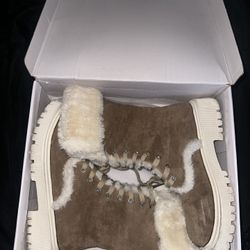 Boots size 8 women
