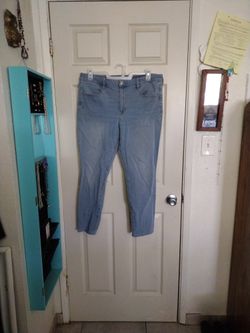American Eagle 360 Stretch