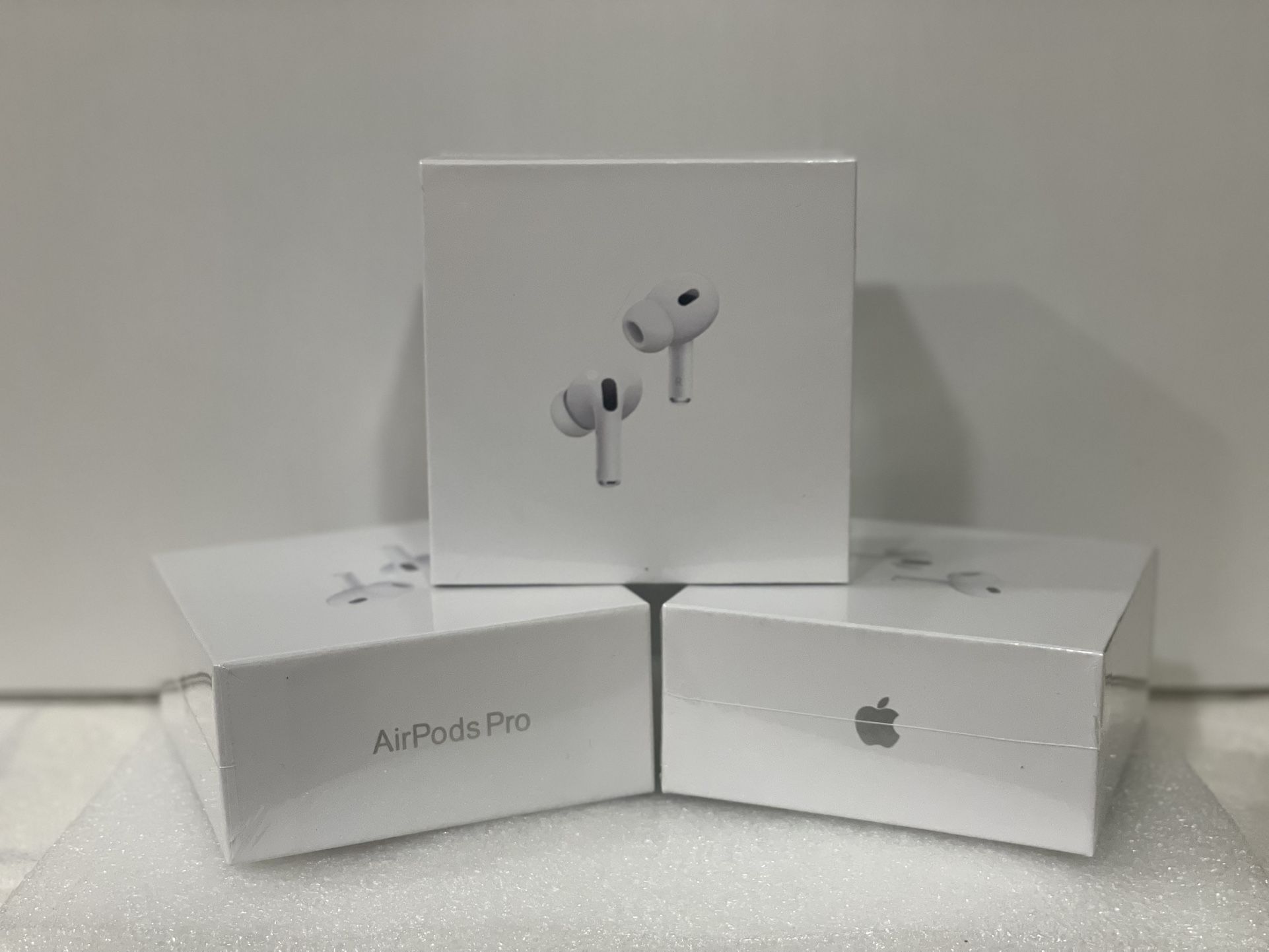Apple AirPods Pro 2nd Generation with MagSafe Wireless Charging Case - White