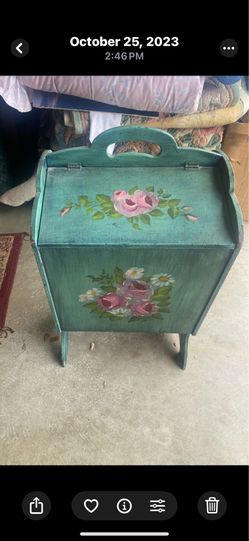 Vintage sewing Box