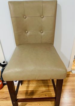 Tufted Counter Stool