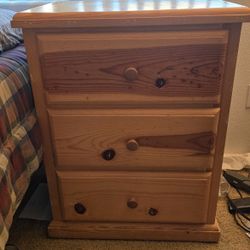 Pine Wood 3 Drawer Nightstand 