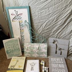 Set Of 9 Nursery/child Room Pictures - Giraffe Focus
