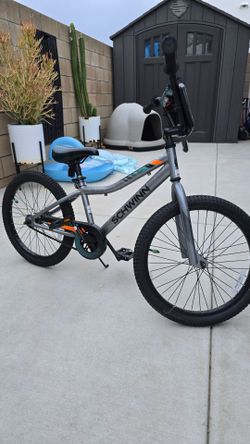 Two youth Schwin bikes