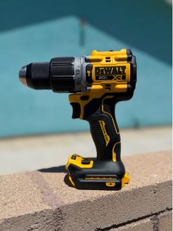DEWALT XR anti rotation hammer drill